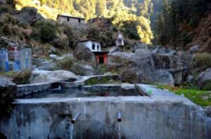 Hot water spring Bir Billing Tatwani