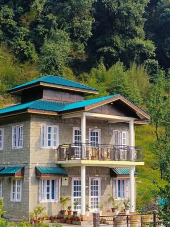 Stay and hotel cottages in Bir Billing
