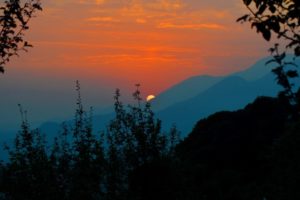 Bir Sunset for holidays from Camp Oak View in Bir Billing packages in Bir and Billing trekking in Camp Oak View