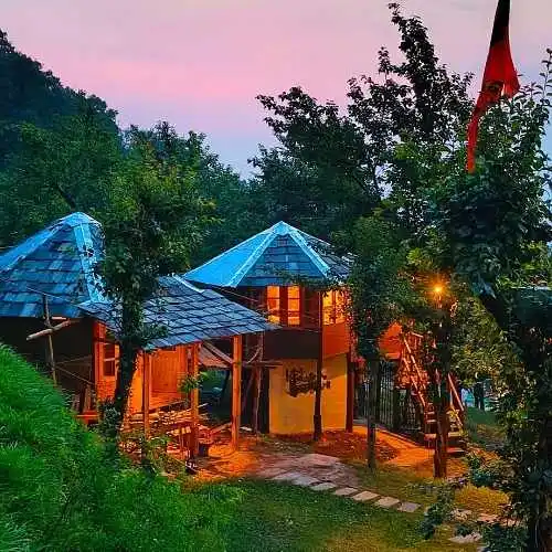 Unique Machaan Cottage at Camp Oak View