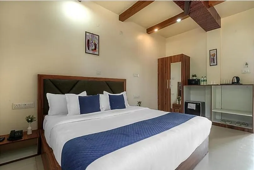  Deluxe Room for Hotel in Bir